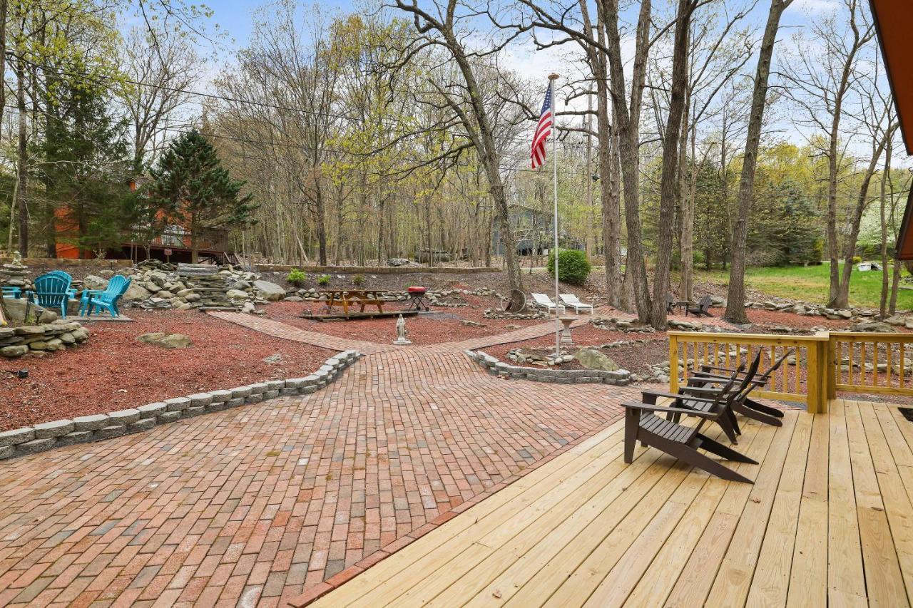 Premier Cozy Cabin - Free Amenities & Comm Indoor Pools Bushkill Buitenkant foto