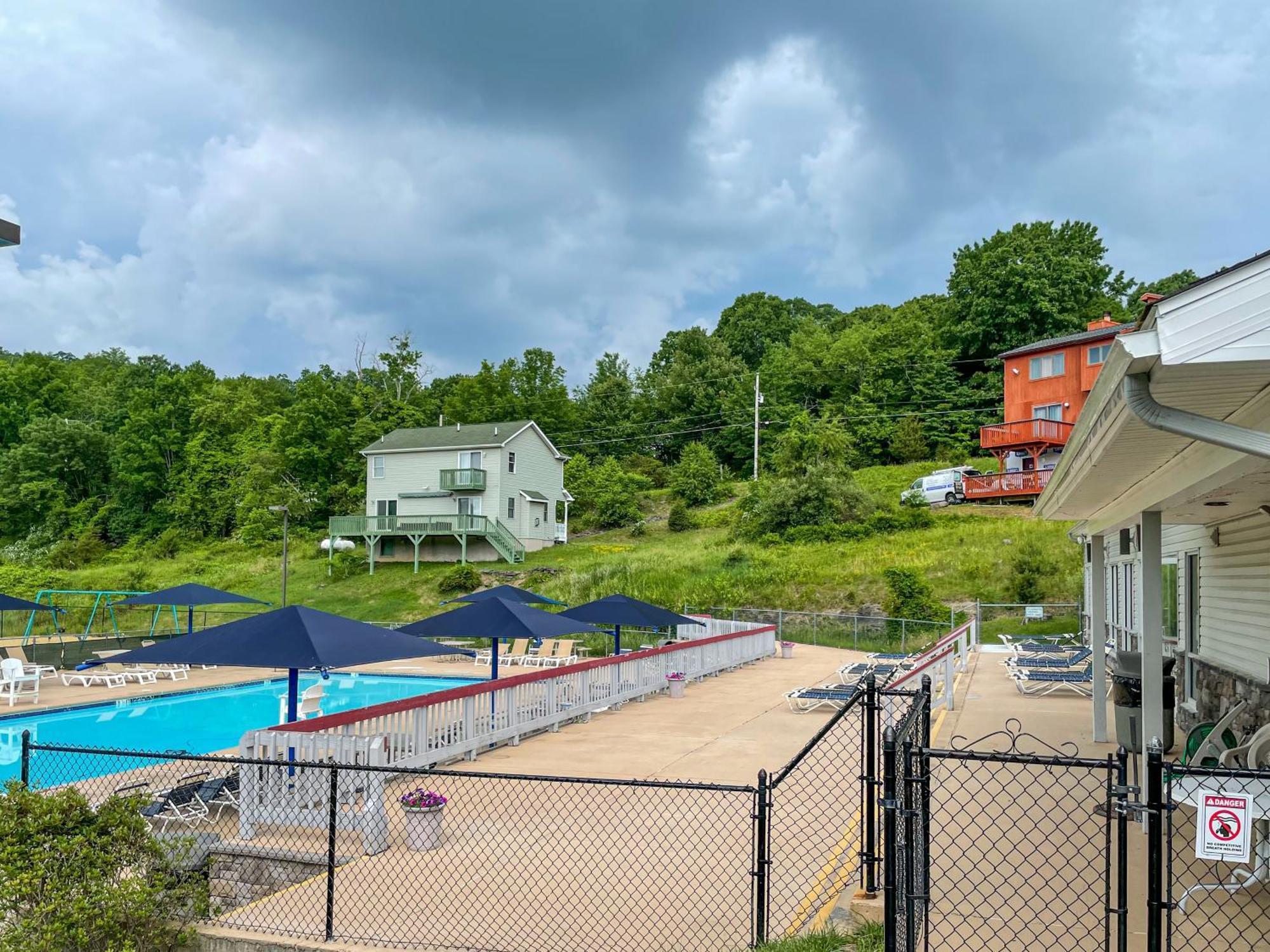 Premier Cozy Cabin - Free Amenities & Comm Indoor Pools Bushkill Buitenkant foto