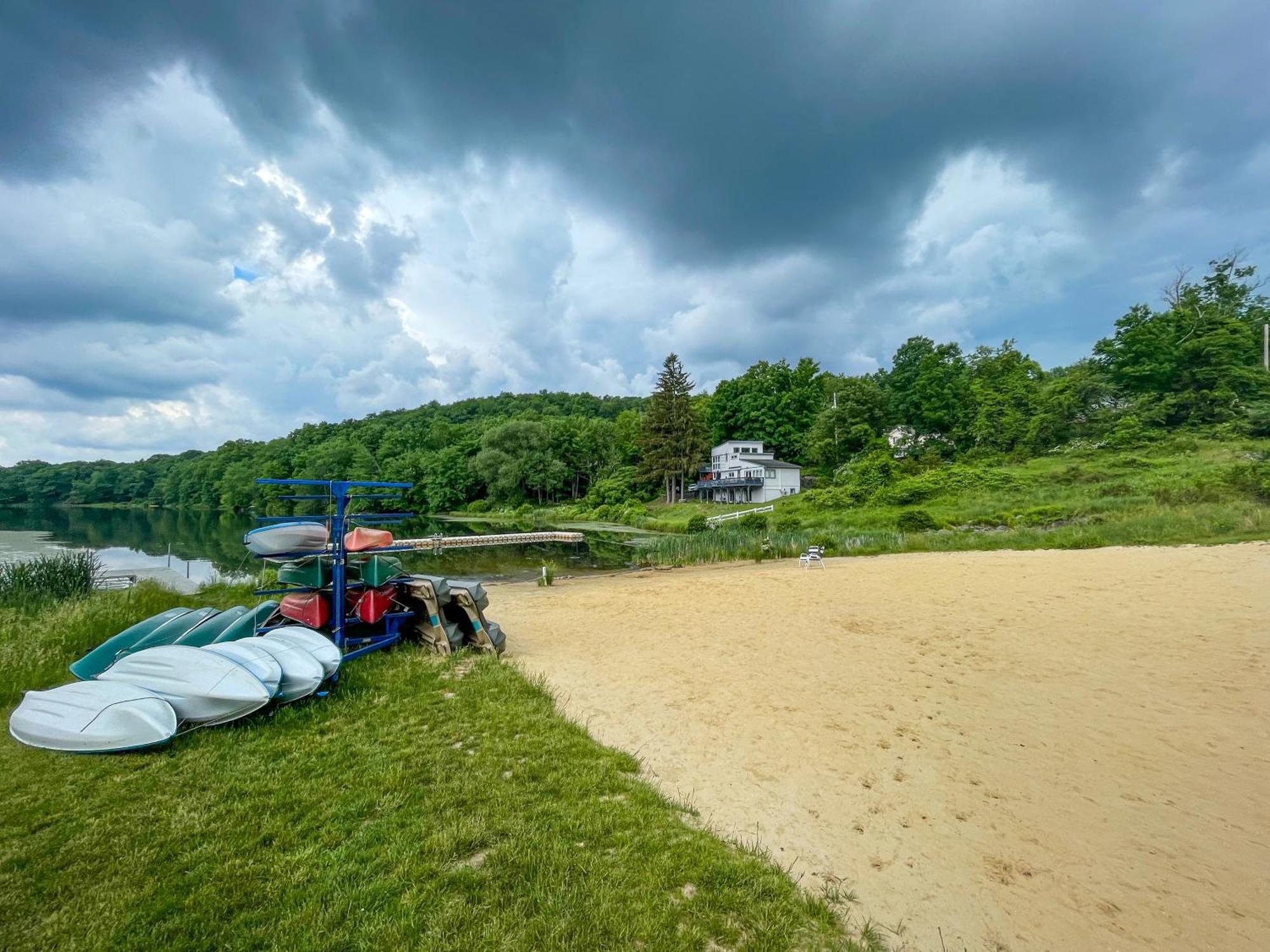 Premier Cozy Cabin - Free Amenities & Comm Indoor Pools Bushkill Buitenkant foto