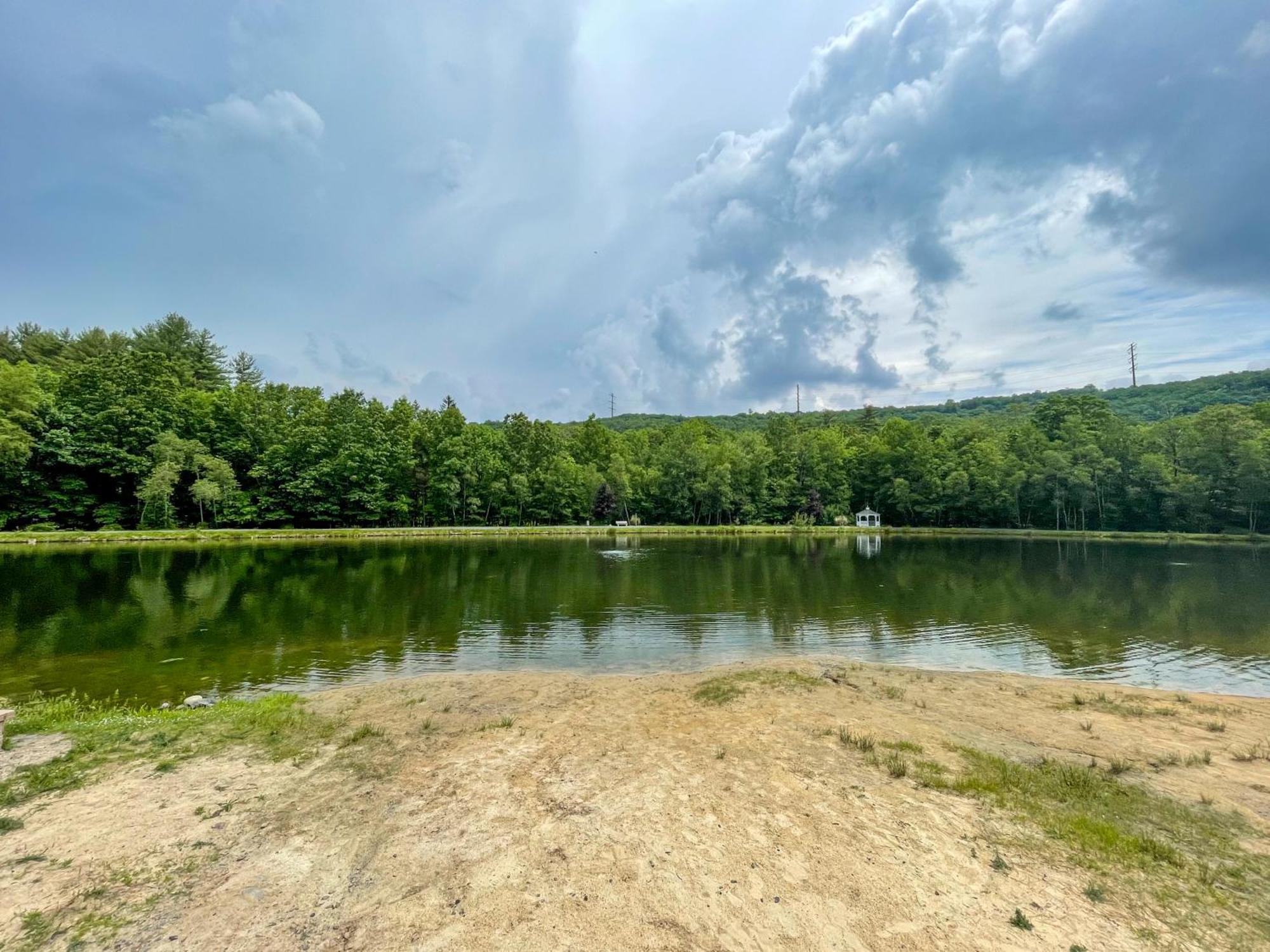 Premier Cozy Cabin - Free Amenities & Comm Indoor Pools Bushkill Buitenkant foto