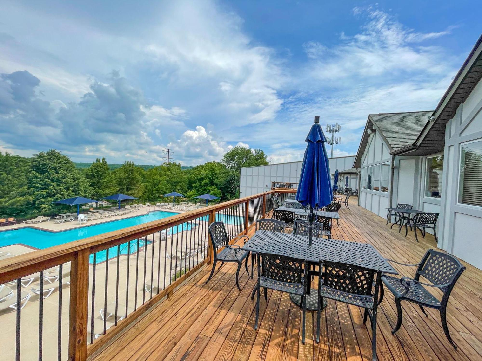 Premier Cozy Cabin - Free Amenities & Comm Indoor Pools Bushkill Buitenkant foto